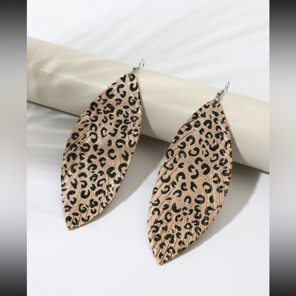 Leopard Pattern Leaf Shaped Drop Earrings - Picture 2 of 3